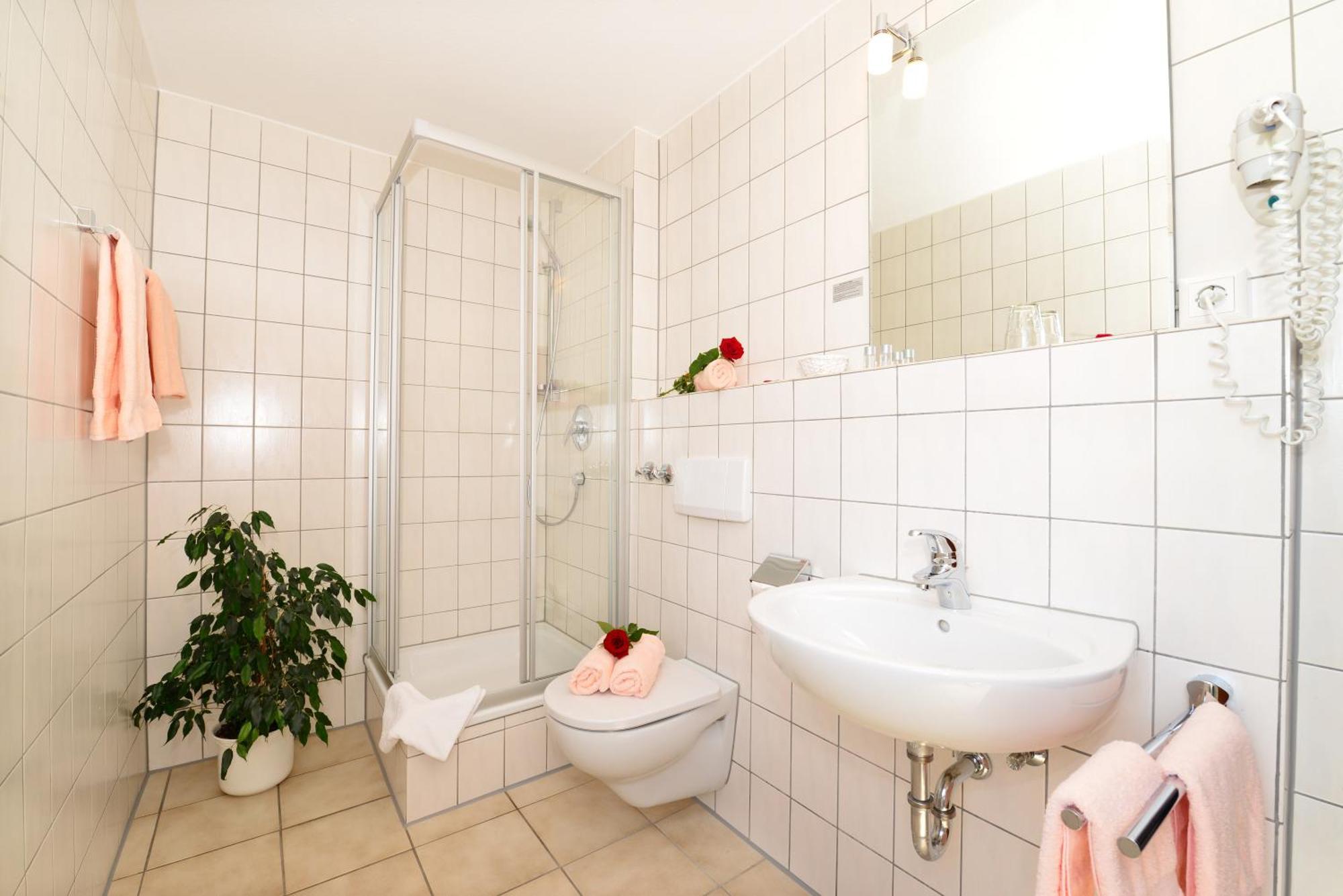 Hotel Am Buchwald Esslingen am Neckar Room photo