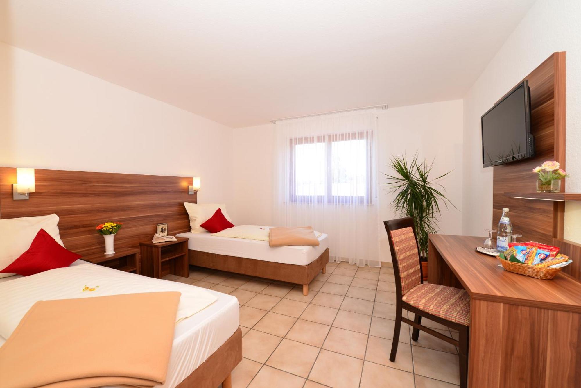 Hotel Am Buchwald Esslingen am Neckar Room photo