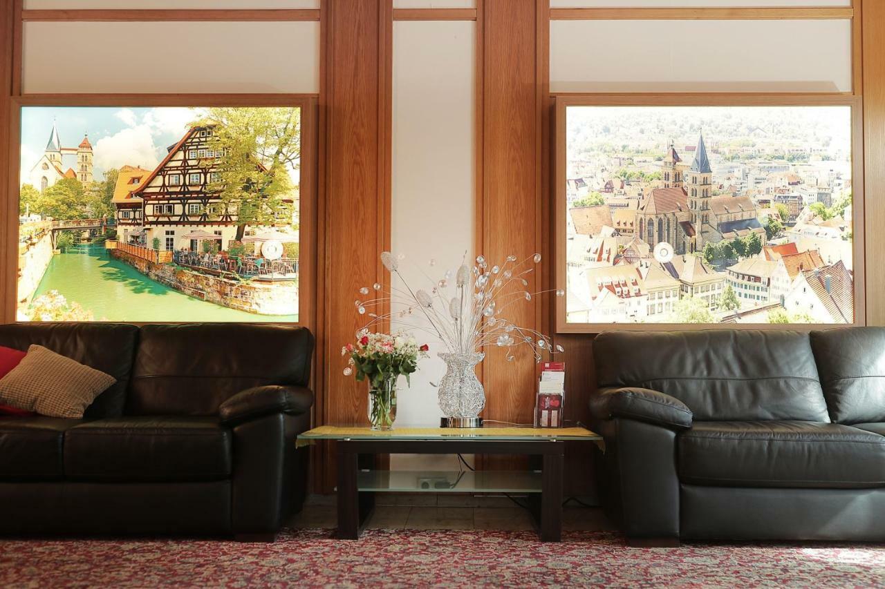 Hotel Am Buchwald Esslingen am Neckar Exterior photo